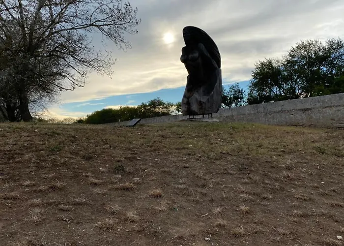 Holiday home Maison Independante En Plein Coeur De *